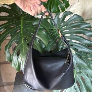 SOLD 🖤 Vintage 90s Coach 🖤 Mini Hobo - 4145 - made in DR